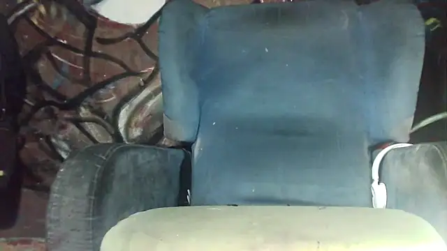 Snapshot of lovehairymature90 chatting on October 29, 7:37 pm lovehairymature90 online show from October 29, 7:37 pm