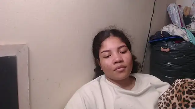 madelene online show from March 9, 4:49 am