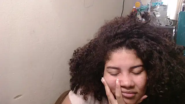 madelene online show from June 5, 3:02 am