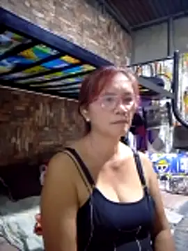 SexyHottMom online show from March 19, 9:35 am