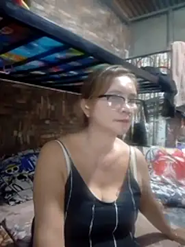 SexyHottMom online show from July 11, 6:27 am