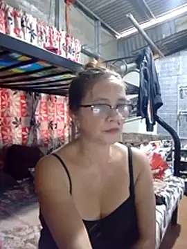 SexyHottMom online show from July 24, 3:04 am