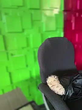 Linda LS online show from February 23, 6:38 pm