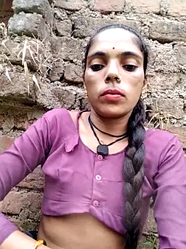 Snapshot of Sonam_mehta chatting on October 5, 4:44 am Sonam mehta online show from October 5, 4:44 am