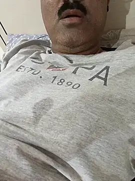 moonflower25 online show from October 20, 7:47 pm