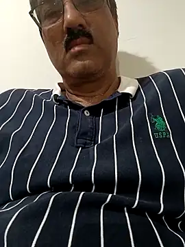 moonflower25 online show from November 12, 6:36 am