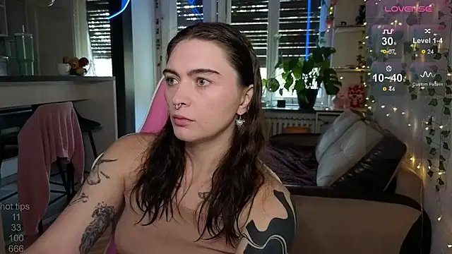 Snapshot of dorfmatratze__ chatting on November 3, 7:20 am dorfmatratze online show from November 3, 7:20 am