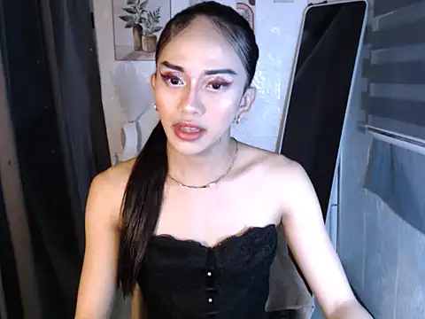 Snapshot of LauraSoHot chatting on September 24, 5:16 pm LauraSoHot online show from September 24, 5:16 pm