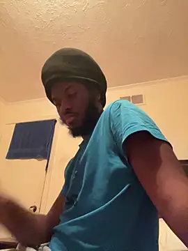 Snapshot of ThickDic28 chatting on November 1, 6:32 pm ThickDic28 online show from November 1, 6:32 pm