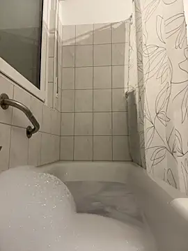 Emilia Mausi online show from February 22, 8:07 pm