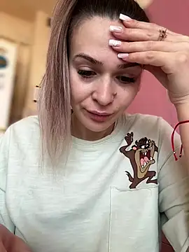 iSelena online show from March 10, 8:19 am