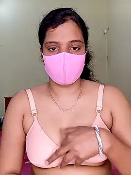 Snapshot of Rose-luckey chatting on December 18, 12:33 pm Rose-luckey online show from December 18, 12:33 pm