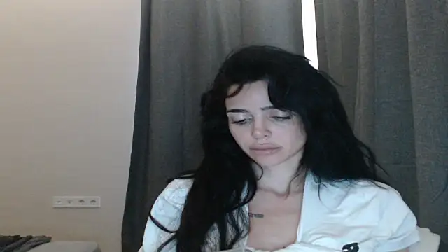 Snapshot of gglingeriee chatting on July 10, 7:56 am gglingeriee online show from July 10, 7:56 am