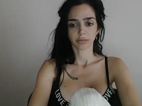 Snapshot of gglingeriee chatting on July 17, 4:56 pm gglingeriee online show from July 17, 4:56 pm
