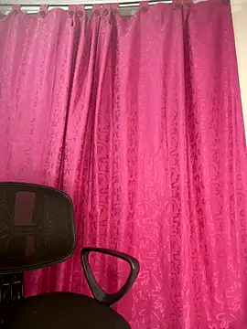 Snapshot of alice_shyness chatting on December 15, 8:51 am alice shyness online show from December 15, 8:51 am