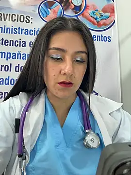 Snapshot of CAROLINE__07 chatting on May 29, 2:26 pm CAROLINE 07 online show from May 29, 2:26 pm