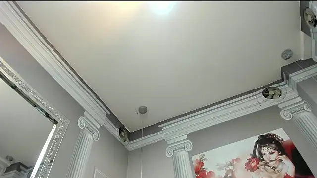 Snapshot of naughty_milf4u_ chatting on October 28, 12:14 am naughty milf4u online show from October 28, 12:14 am