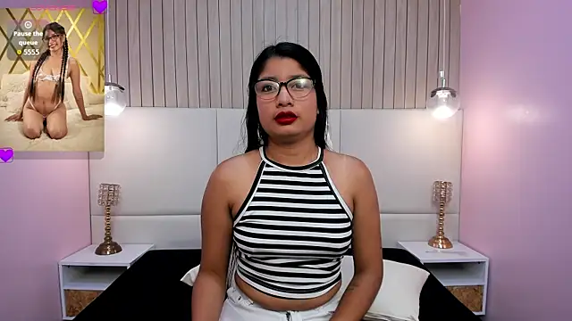 MelanyWayne  online show from July 23, 11:41 am