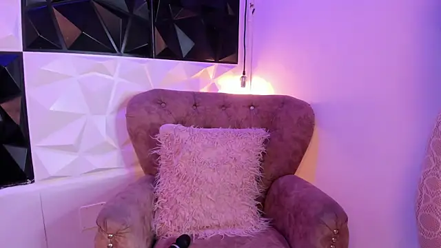 IrinaMonroee online show from September 11, 9:20 am