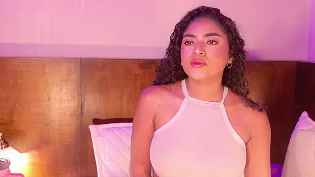 Snapshot of Carly_Monroe_ chatting on October 27, 10:03 pm Carly Monroe online show from October 27, 10:03 pm