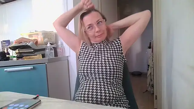 Snapshot of Sweetmurrr chatting on July 14, 2:16 am Sweetmurrr online show from July 14, 2:16 am