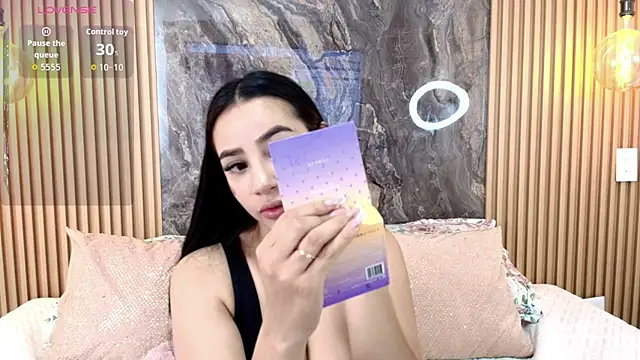 Snapshot of Alana-Jones chatting on November 26, 3:13 pm Alana-Jones online show from November 26, 3:13 pm