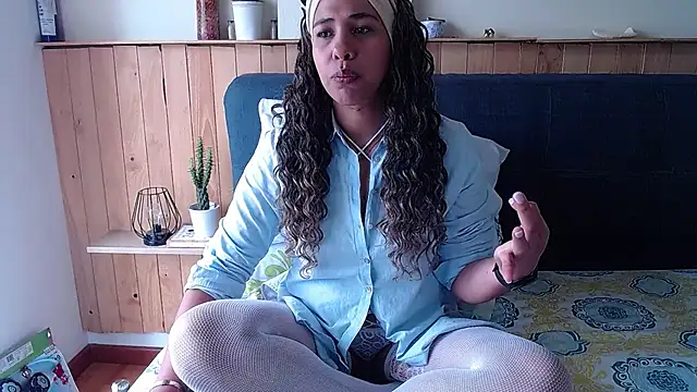 IVONNE COLLINS33 online show from September 20, 1:34 pm