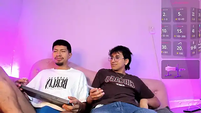 AxelAndJeremy online show from December 3, 3:47 am