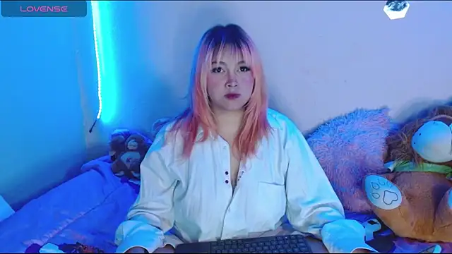 Snapshot of caro_lina20 chatting on September 9, 8:08 pm caro lina20 online show from September 9, 8:08 pm