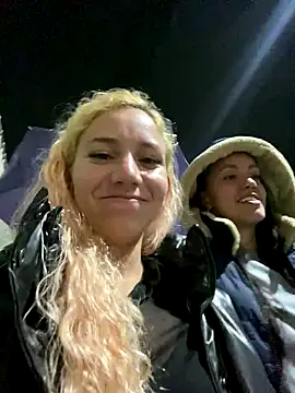 Snapshot of Bruna551 chatting on October 10, 12:09 am Bruna551 online show from October 10, 12:09 am