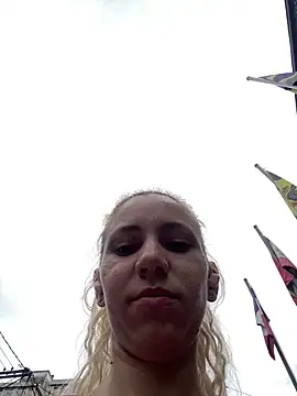 Snapshot of Bruna551 chatting on November 16, 3:28 pm Bruna551 online show from November 16, 3:28 pm