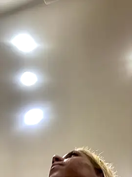 Snapshot of Bruna551 chatting on November 21, 8:07 pm Bruna551 online show from November 21, 8:07 pm