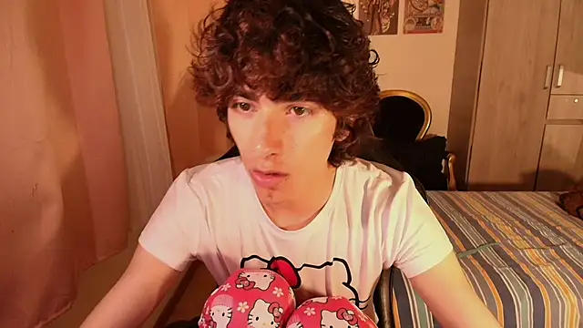 Snapshot of Nude_Boy18 chatting on November 3, 1:51 am Nude Boy18 online show from November 3, 1:51 am