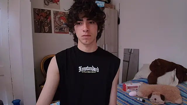 Snapshot of Nude_Boy18 chatting on November 3, 9:59 pm Nude Boy18 online show from November 3, 9:59 pm