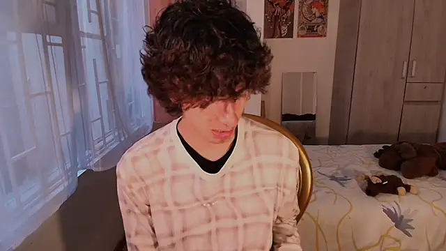 Snapshot of Nude_Boy18 chatting on November 7, 10:10 pm Nude Boy18 online show from November 7, 10:10 pm