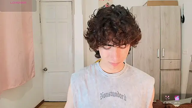 Snapshot of Nude_Boy18 chatting on November 21, 3:38 am Nude Boy18 online show from November 21, 3:38 am