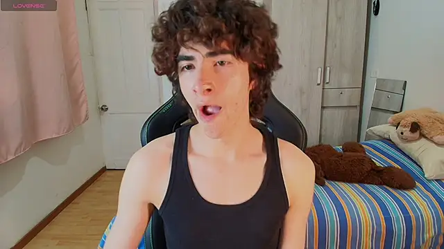 Snapshot of Nude_Boy18 chatting on November 30, 12:47 am Nude Boy18 online show from November 30, 12:47 am