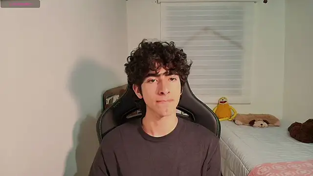 Nude Boy18 online show from June 17, 3:20 am