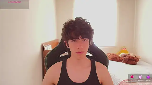 Snapshot of Nude_Boy18 chatting on June 23, 7:12 pm Nude Boy18 online show from June 23, 7:12 pm