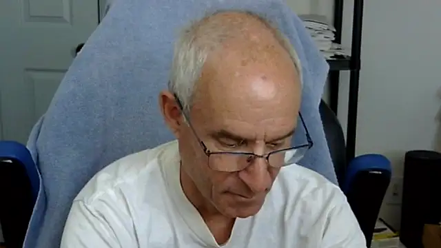 Snapshot of funone1999 chatting on September 24, 6:44 pm funone1999 online show from September 24, 6:44 pm