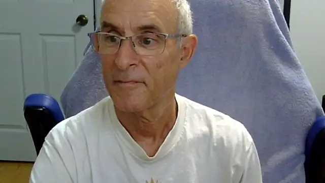 Snapshot of funone1999 chatting on September 28, 12:16 am funone1999 online show from September 28, 12:16 am