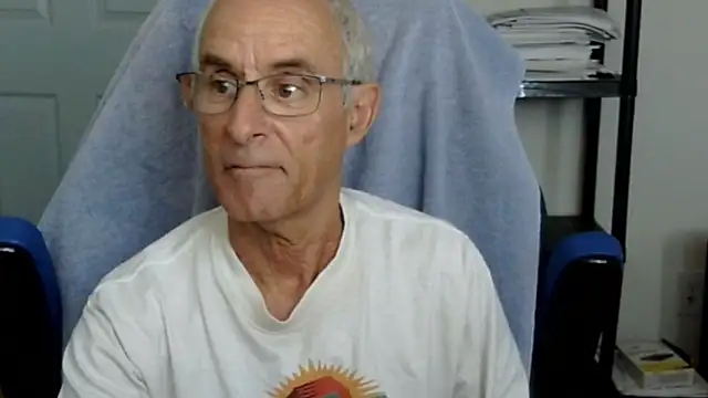 Snapshot of funone1999 chatting on October 14, 8:31 pm funone1999 online show from October 14, 8:31 pm