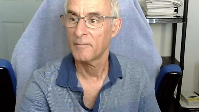 Snapshot of funone1999 chatting on October 17, 10:01 pm funone1999 online show from October 17, 10:01 pm