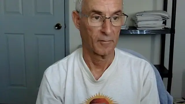 Snapshot of funone1999 chatting on November 6, 9:48 pm funone1999 online show from November 6, 9:48 pm