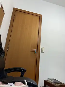 lucioliveira online show from May 14, 12:39 am
