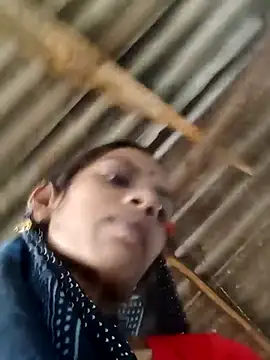 Snapshot of Joshi_Love143 chatting on September 12, 4:01 am Joshi Love143 online show from September 12, 4:01 am