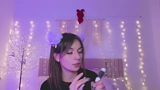 Little mia   online show from December 19, 10:28 pm