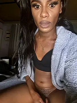 Snapshot of shemale_fantasyXX chatting on September 18, 12:12 am shemale fantasyXX online show from September 18, 12:12 am