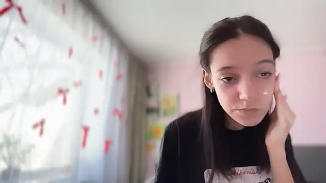 Snapshot of Vietero chatting on March 11, 12:00 pm Vietero online show from March 11, 12:00 pm