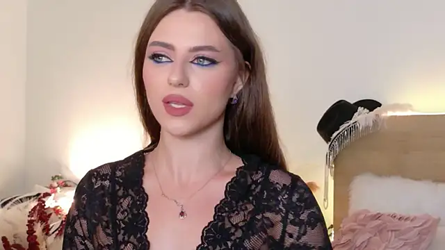 Sienna Voss online show from January 31, 8:18 pm